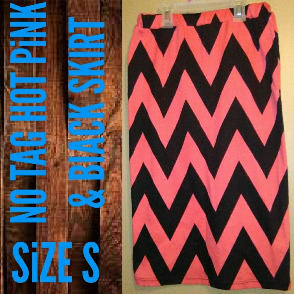 HOT PiNK & BlACK SKiRT